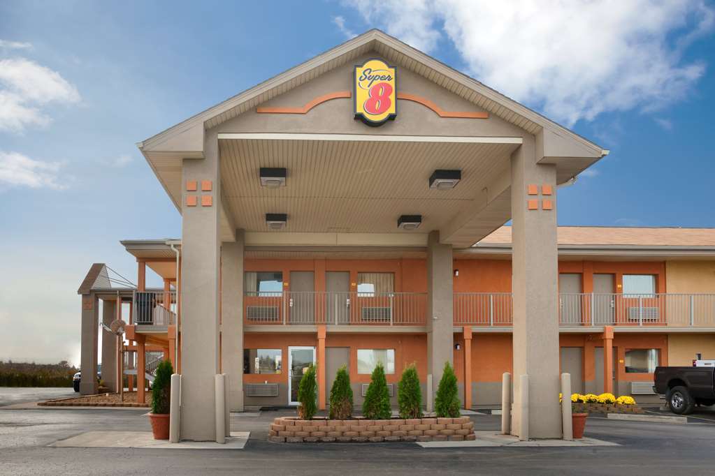 Super 8 By Wyndham Millbury/Toledo Hotel Exterior photo