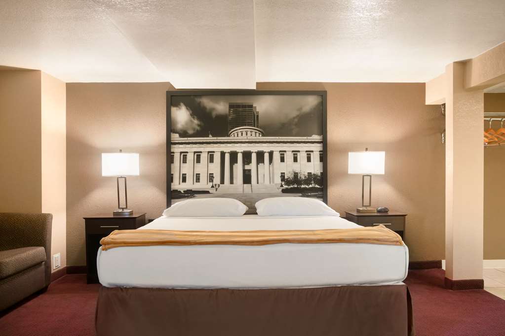 Super 8 By Wyndham Millbury/Toledo Hotel Room photo