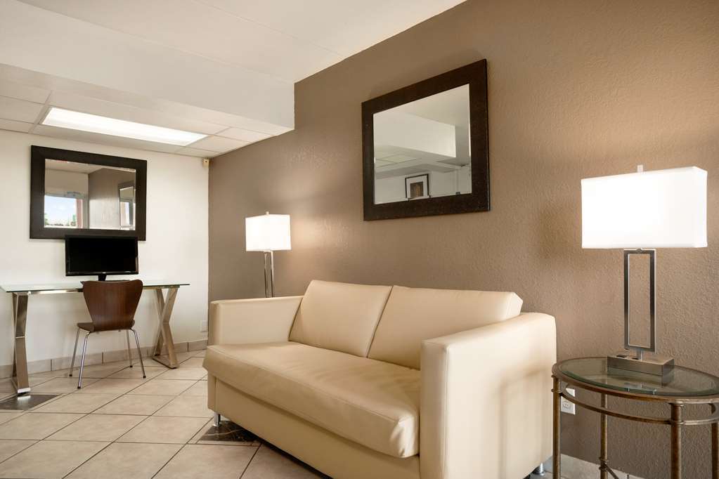 Super 8 By Wyndham Millbury/Toledo Hotel Interior photo